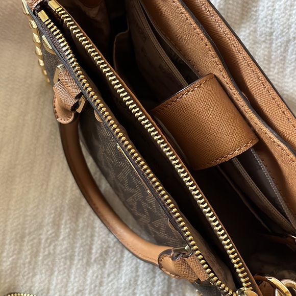 Michael Kors Studded  bag NWOT - Picture 9 of 9